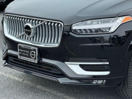 Onyx Black Metallic 2024 Volvo XC90 Ultimate