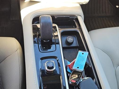 2023 Volvo XC90 B6 Plus 7-Seater