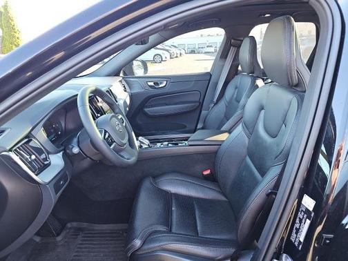 2024 Volvo XC60 Ultimate