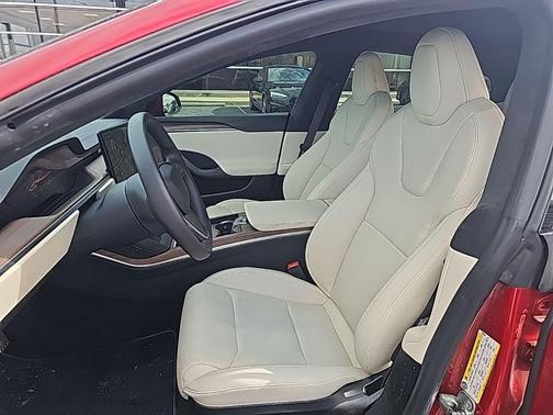 2024 Tesla Model S Base