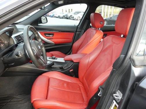 Photo 3 of 6 of 2017 BMW 330 Gran Turismo i xDrive