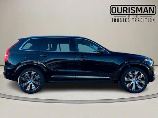 2025 Volvo XC90 B6 Plus 7-Seater
