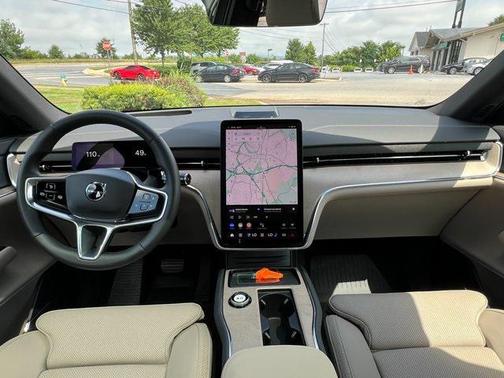 2025 Volvo EX90 Plus