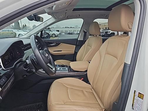 2021 Audi Q7 45 Premium Plus