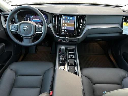 2025 Volvo XC60 Plug-In Hybrid T8 Core