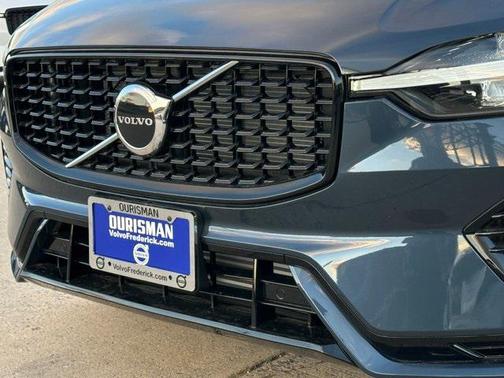 2025 Volvo XC60 Plug-In Hybrid T8 Core