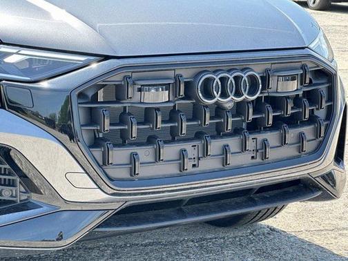 2025 Audi Q8 55 Premium Plus