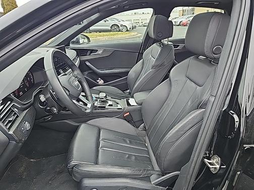 2023 Audi A4 45 S line Premium Plus