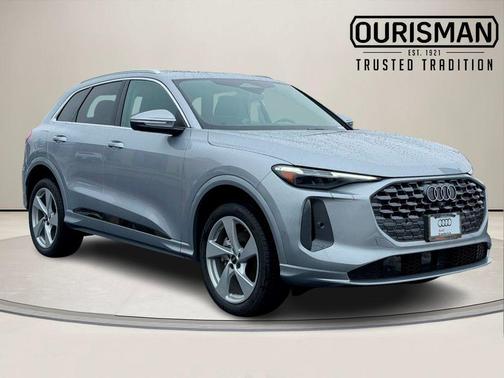 Florett Silver Metallic 2025 Audi Q5 2.0T Premium Plus