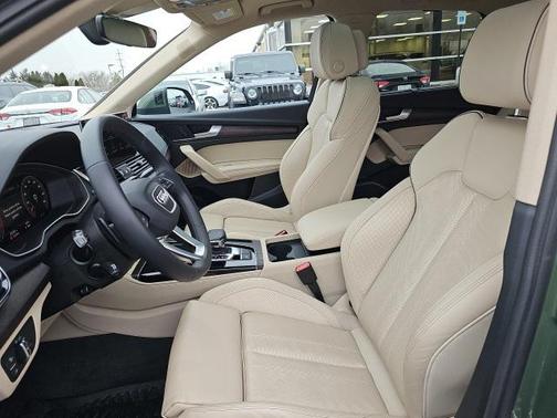2023 Audi Q5 45 S line Premium Plus