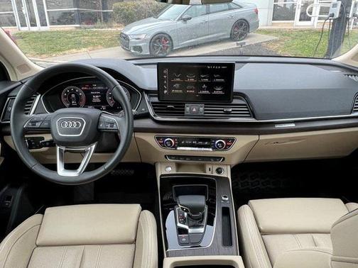 2023 Audi Q5 45 S line Premium Plus