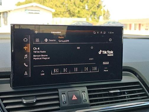 2023 Audi Q5 40 Premium Plus