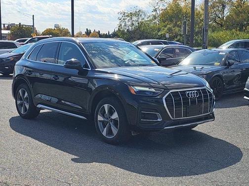 2023 Audi Q5 40 Premium Plus
