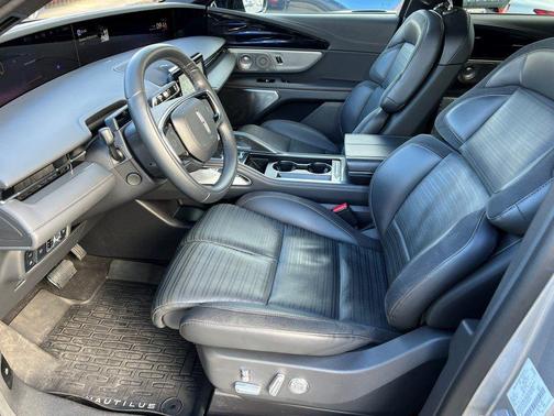 2024 Lincoln Nautilus Reserve