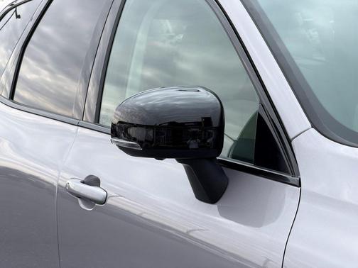 Aurora Silver 2026 Volvo XC60 B5 Ultra