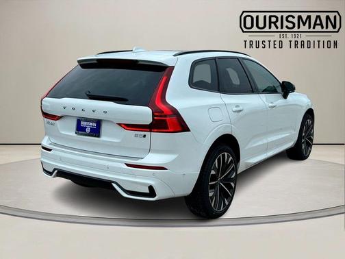 2026 Volvo XC60 B5 Ultra