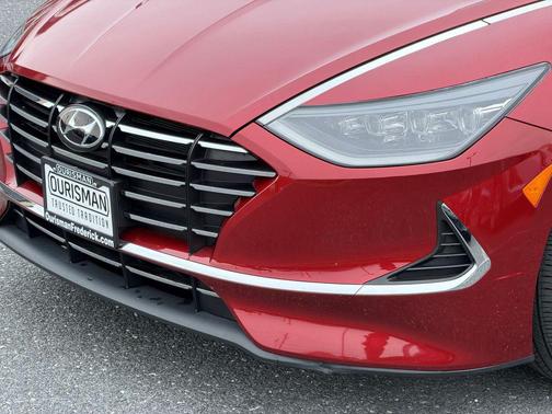 Ultimate Red 2023 Hyundai SONATA SE
