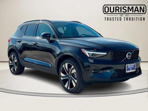 2026 Volvo XC40 B5 Ultra