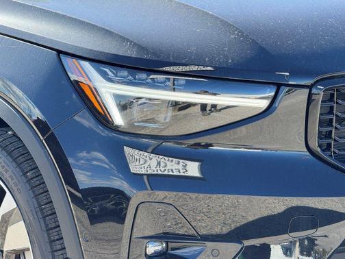 2026 Volvo XC40 B5 Ultra