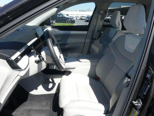 Platinum Grey Metallic 2025 Volvo EX90 Twin Motor Performance Ultra