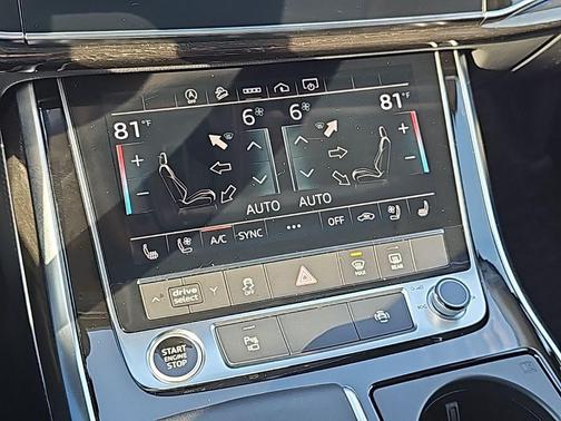 2023 Audi Q7 45 Premium Plus