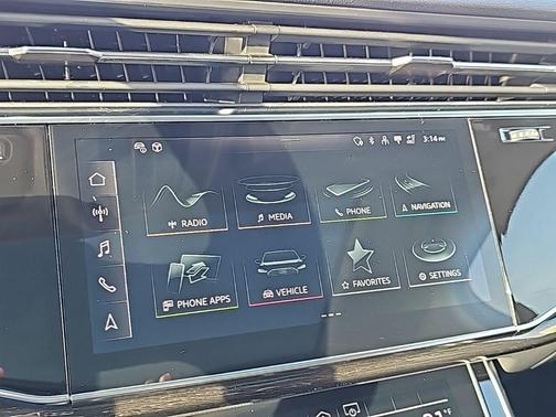 2023 Audi Q7 45 Premium Plus