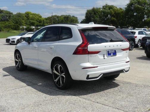 2025 Volvo XC60 Plug-In Hybrid T8 Ultra