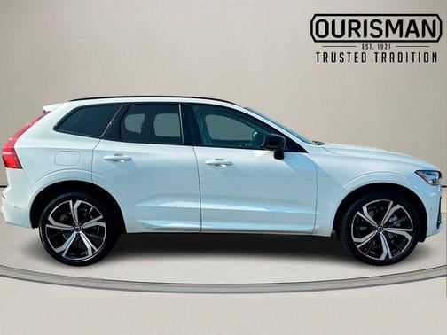 2025 Volvo XC60 Plug-In Hybrid T8 Ultra