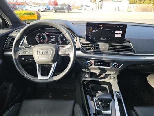 2023 Audi Q5 45 S line Prestige