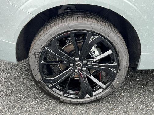 2026 Volvo XC60 B5 Ultra Black Edition