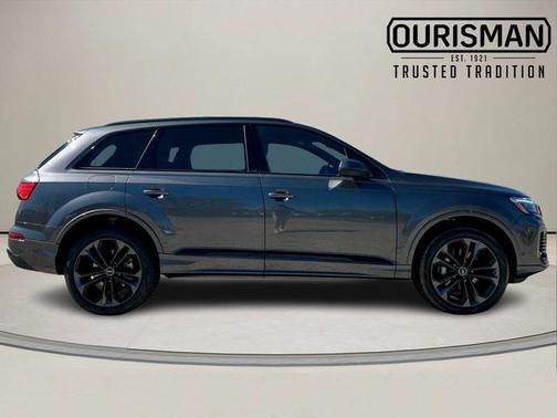 2025 Audi Q7 55 Premium Plus