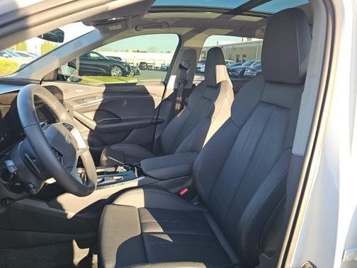 2025 Audi Q6 e-tron Prestige