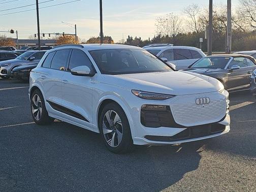 2025 Audi Q6 e-tron Prestige