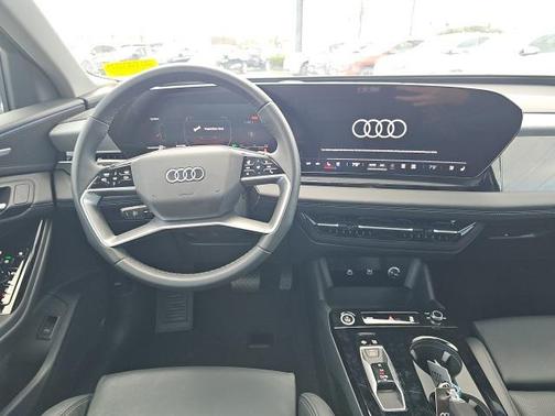 2025 Audi Q6 e-tron Prestige