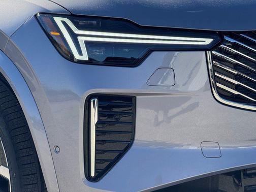 2026 Volvo XC90 Plug-In Hybrid T8 Plus