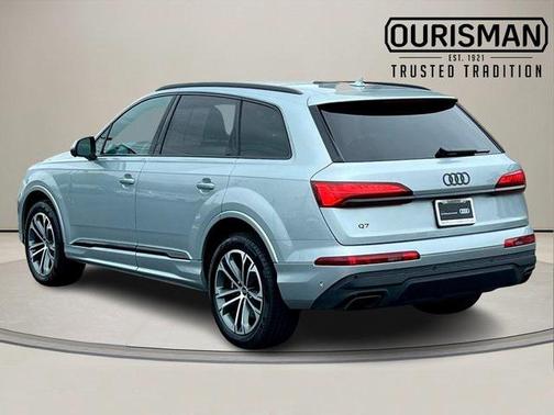 2025 Audi Q7 45 Premium Plus