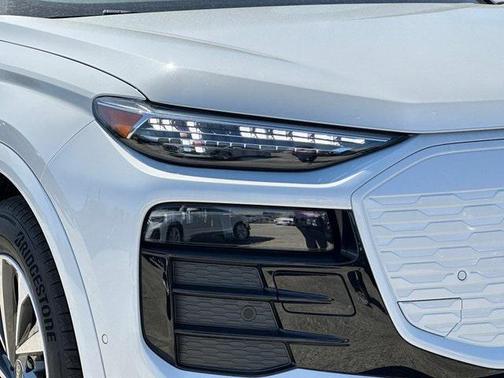 2025 Audi Q6 e-tron Premium