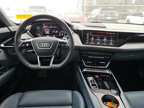 2022 Audi e-tron GT Premium Plus