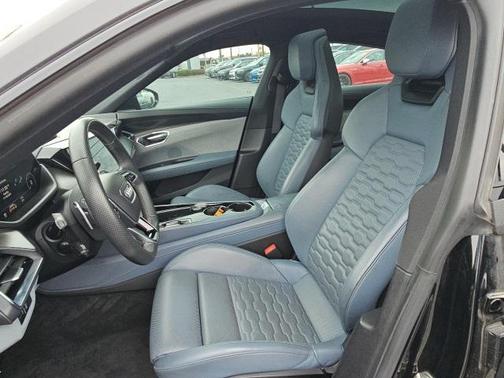 2022 Audi e-tron GT Premium Plus