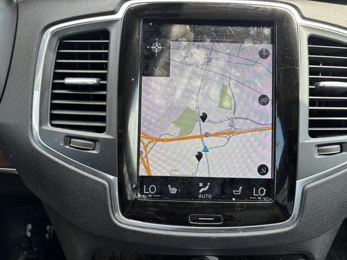 2019 Volvo XC90 T6 Momentum
