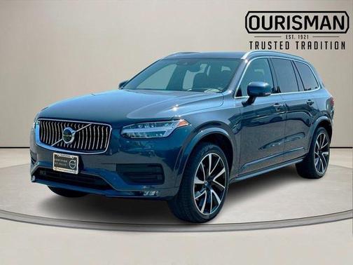 2022 Volvo XC90 T6 Momentum