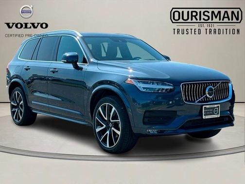 2022 Volvo XC90 T6 Momentum