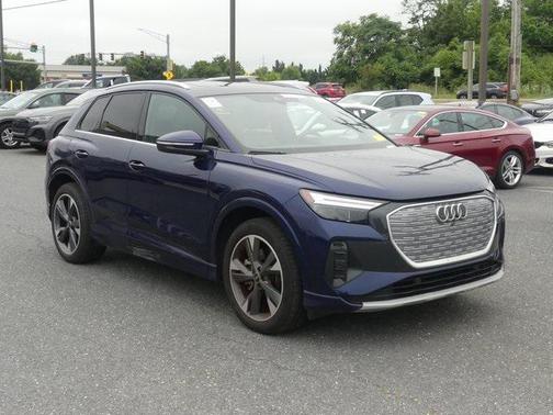 2022 Audi e-tron Premium Plus