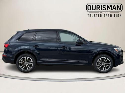 Waitomo Blue Metallic 2026 Audi Q7 45 Premium Plus