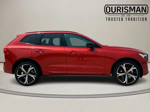 2025 Volvo XC60 B5 Ultra