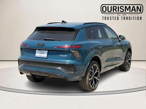 Malpelo Blue Metallic 2026 Audi Q3 S line