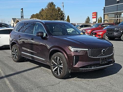 2025 Volvo XC90 Plug-In Hybrid T8 Core