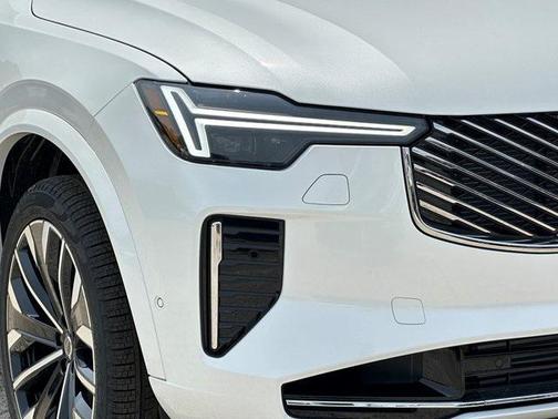 2025 Volvo XC90 Plug-In Hybrid T8 Ultra