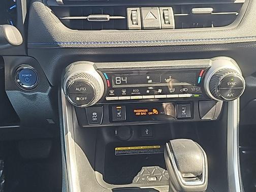 2020 Toyota RAV4 Hybrid SE