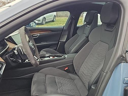 2023 Audi e-tron GT Premium Plus